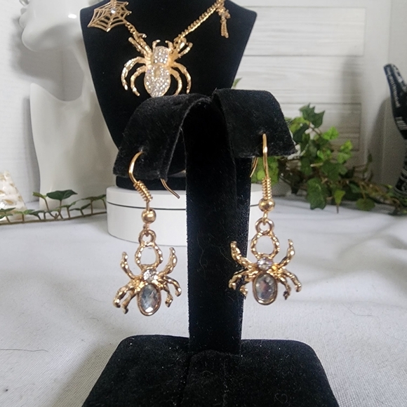 Gold Statement Spider Necklace and Earrings Set - Picture 8 of 10